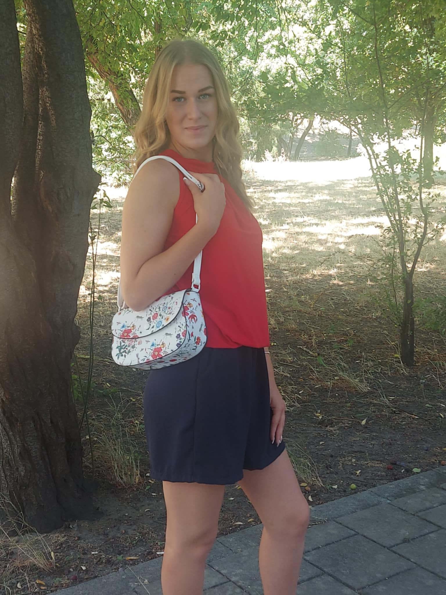 Női egyszínű rövidnadrág (fekete, khaki, sötétkék) ( S-XL)