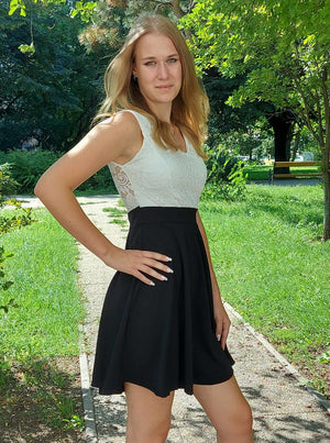 Open image in slideshow, Alkalmi női ruha csipke felsőrésszel( fekete-fehér)
