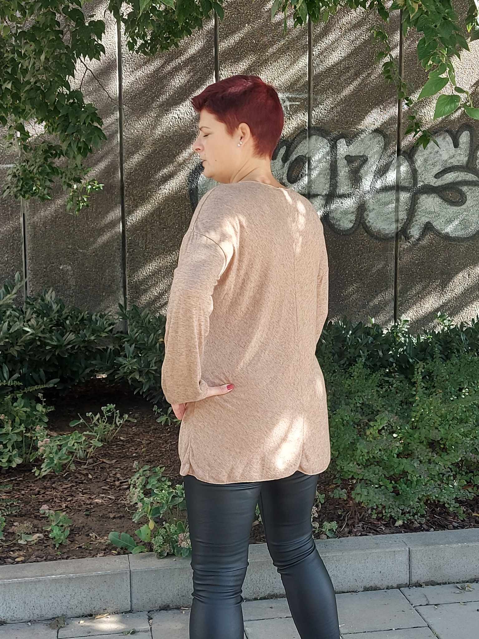 Hosszított női felső- aszimmetrikus alj ( M-2XL)