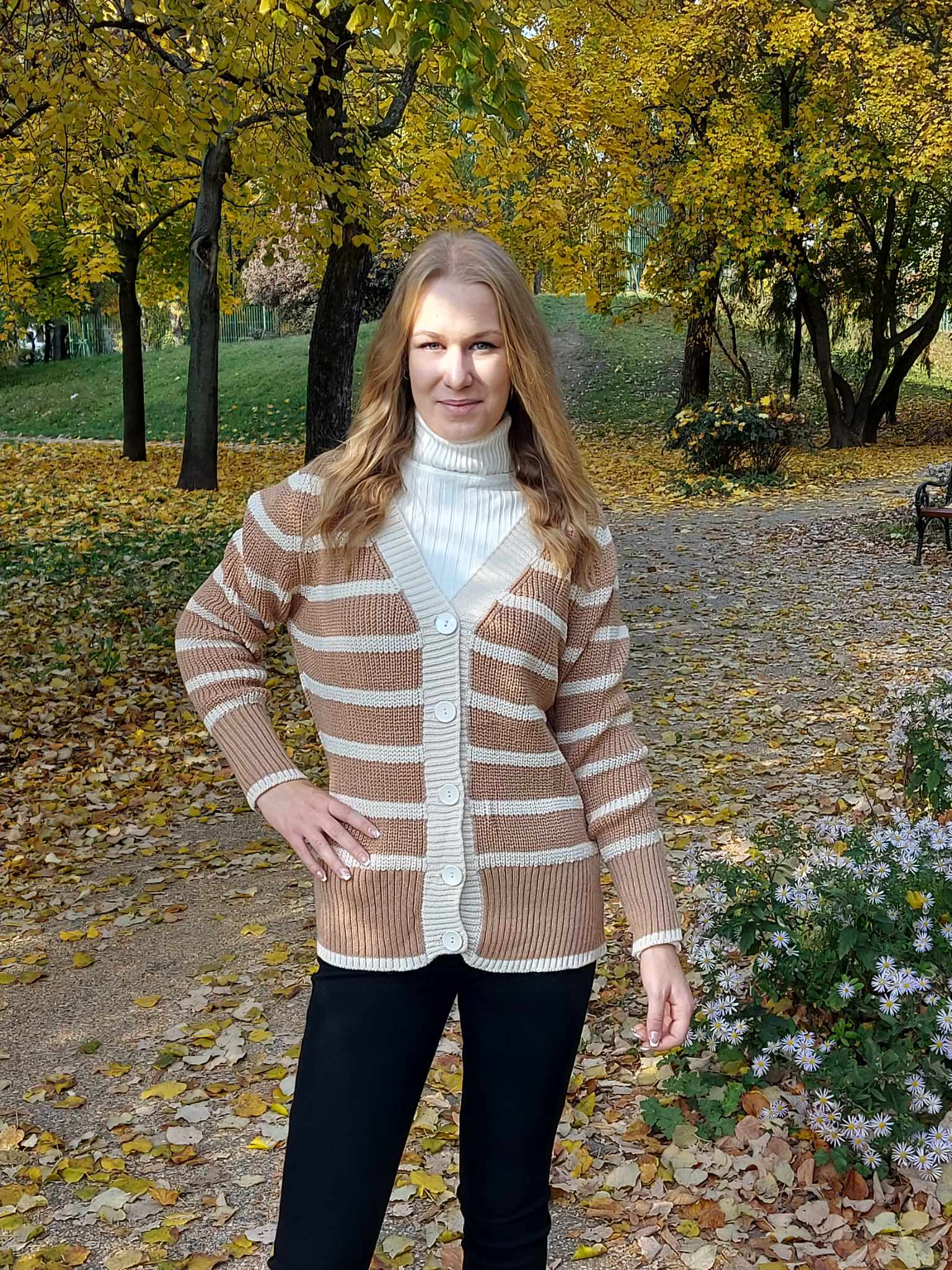 Kötött gombos női kardigán (M-XXL)