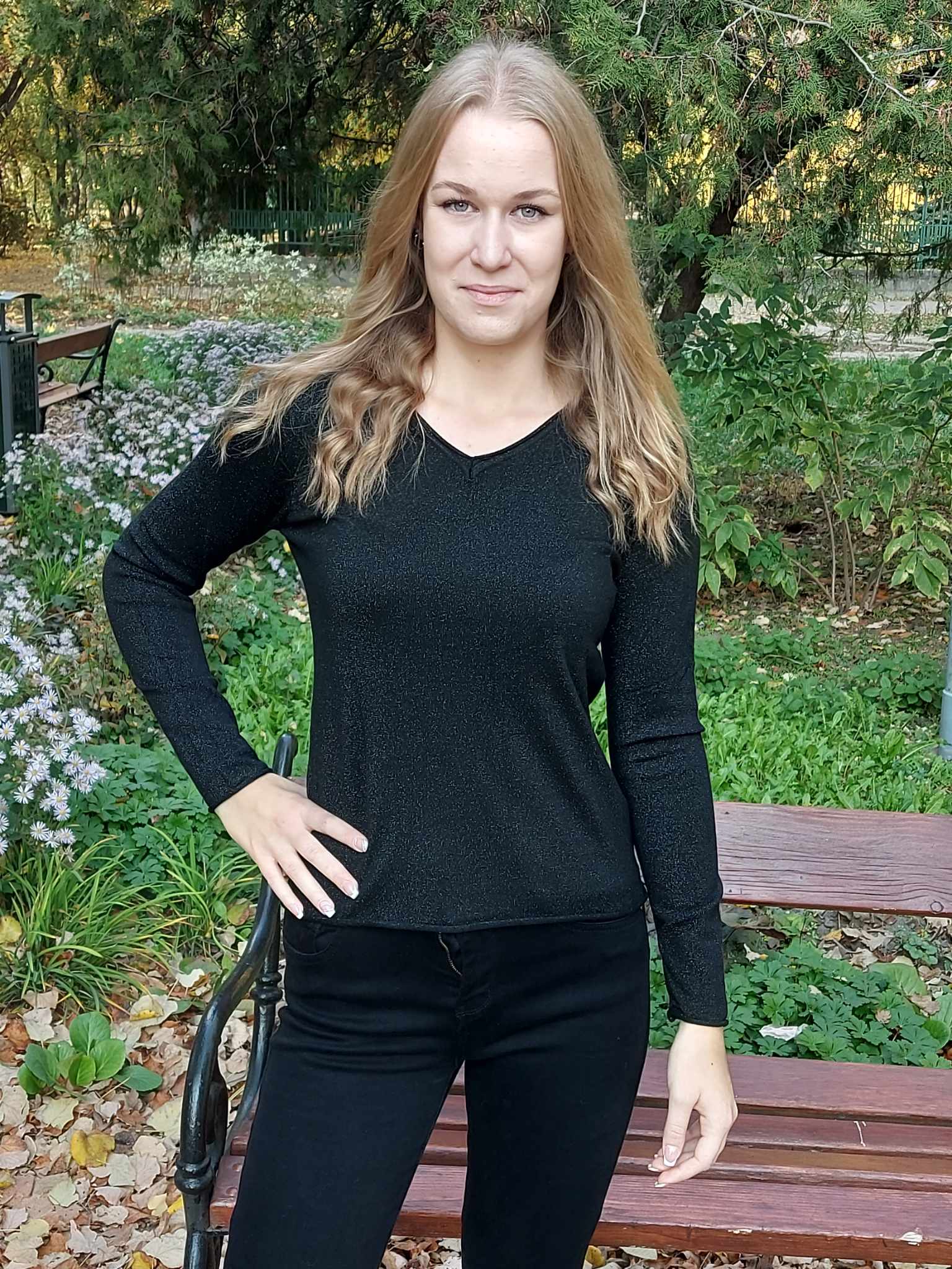 Lurex szálas női V nyakú felső ( S-L)