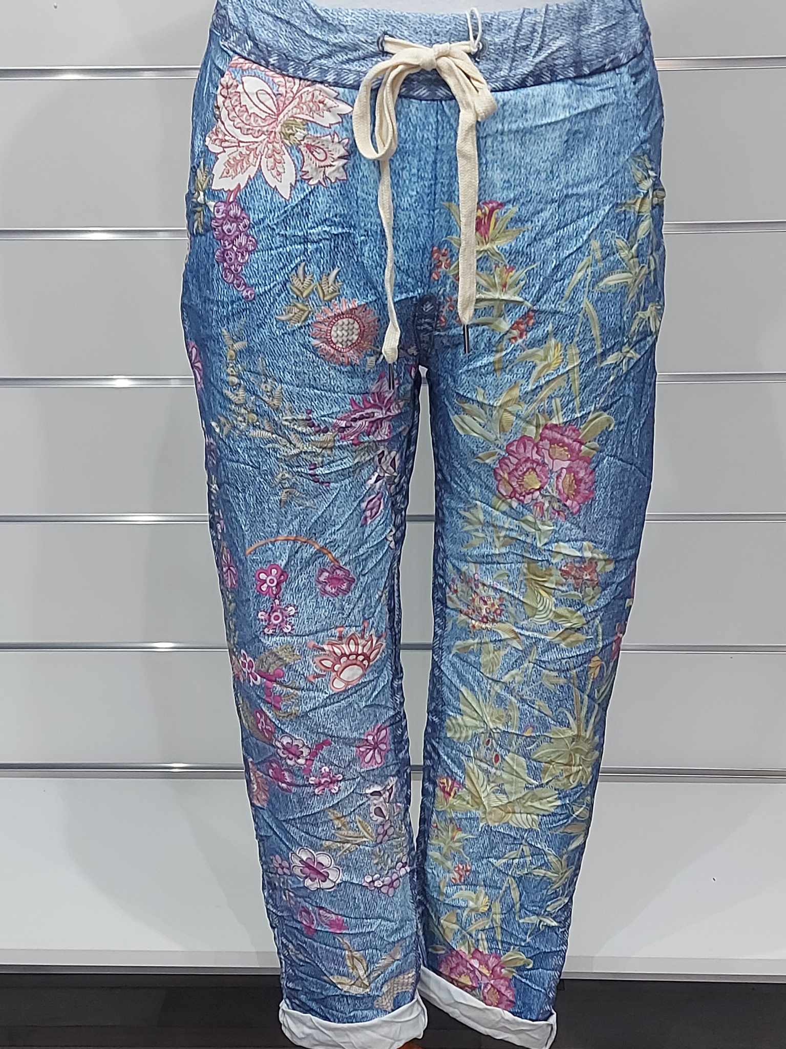 Farmerhatású mintás női nadrág (S-XL)