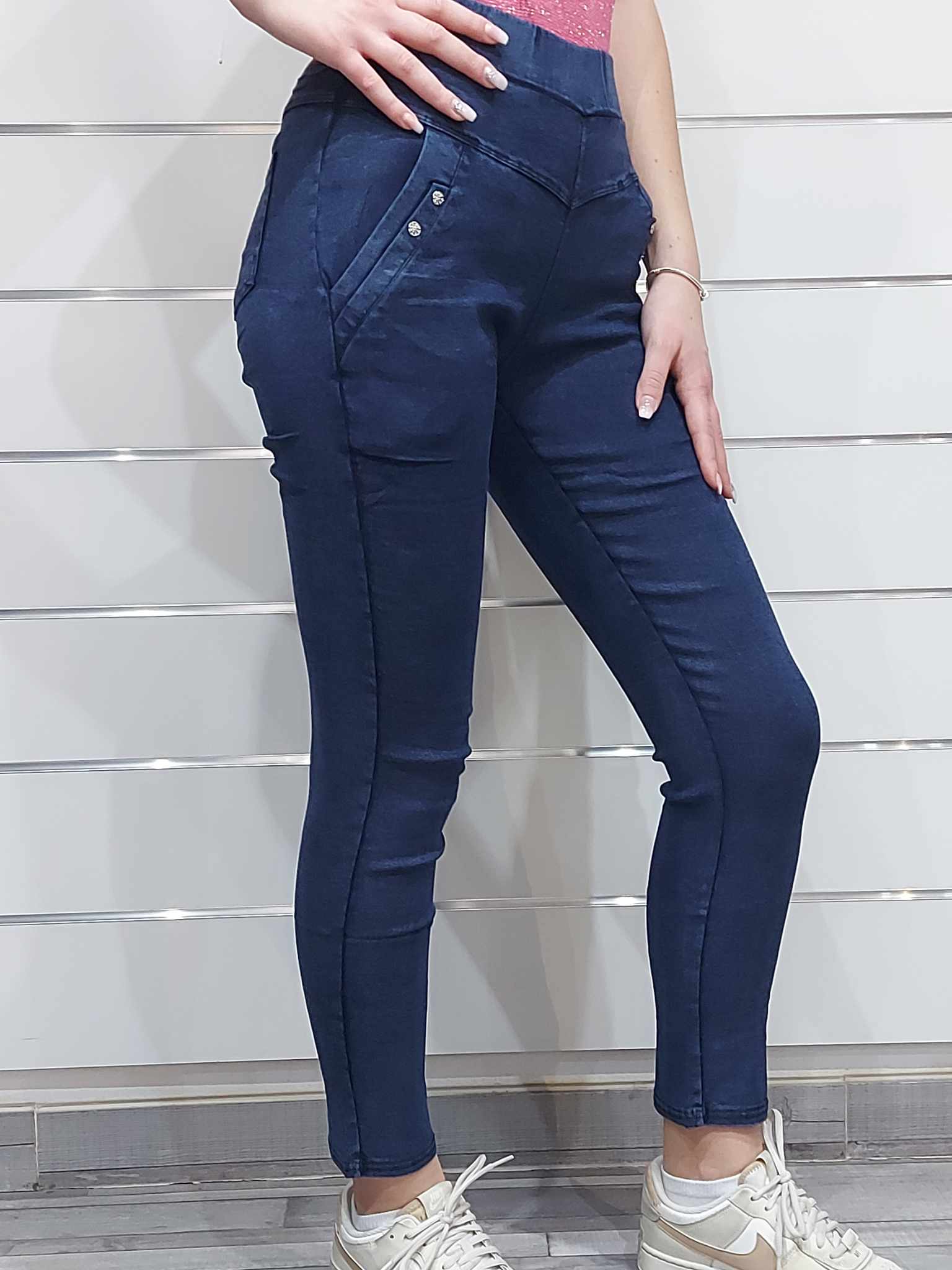 Farmerhatású női nadrág (M-2XL)-sötétkék,fekete