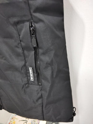 Női hosszított, modern steppelt mellény – fekete (L–4XL)