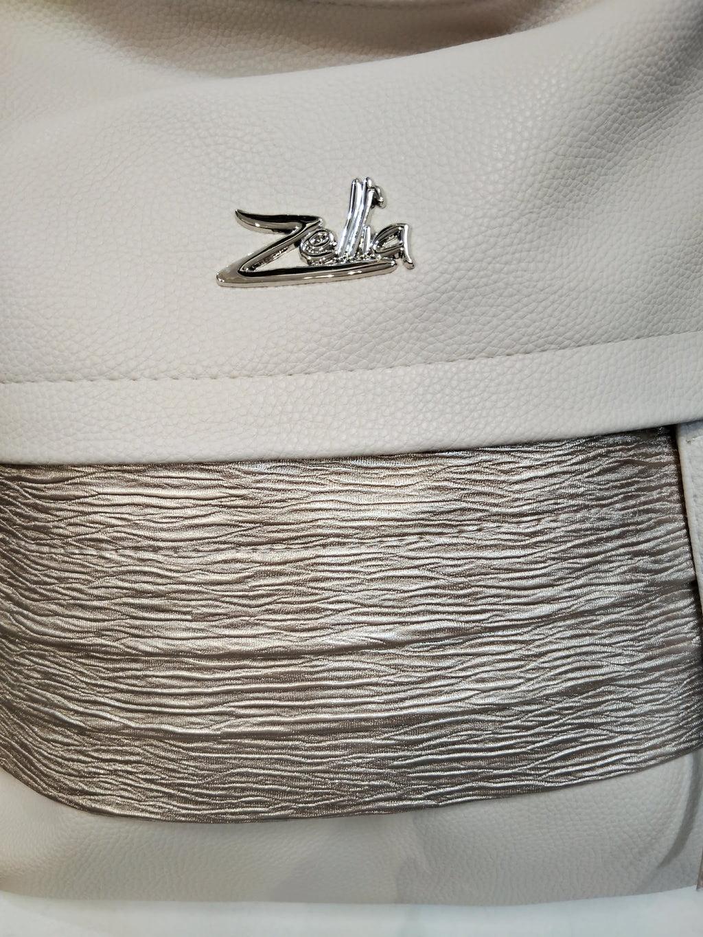 Zellia 2in1 Váll- és Hátitáska – Praktikum és Stílus egyetlen mozdulattal(bézs/arany)