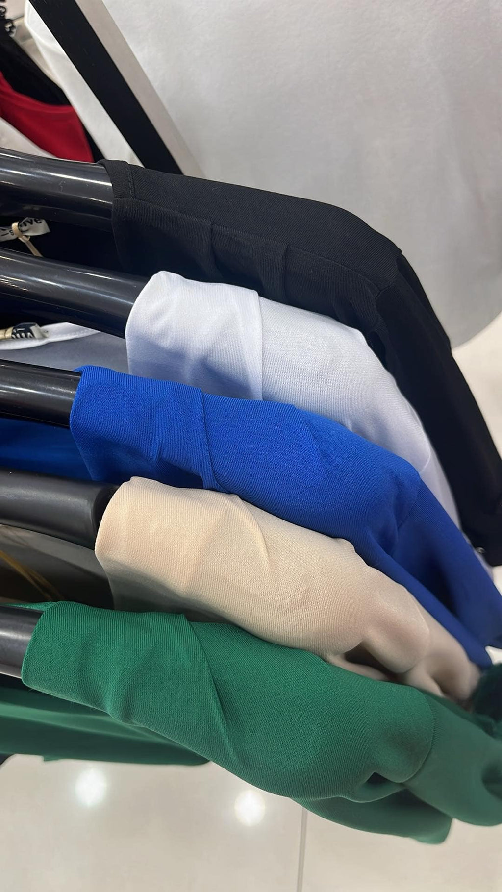 Átlapolt női felső- fekete, fehér,királykék,bézs, zöld(S/M,L/XL)