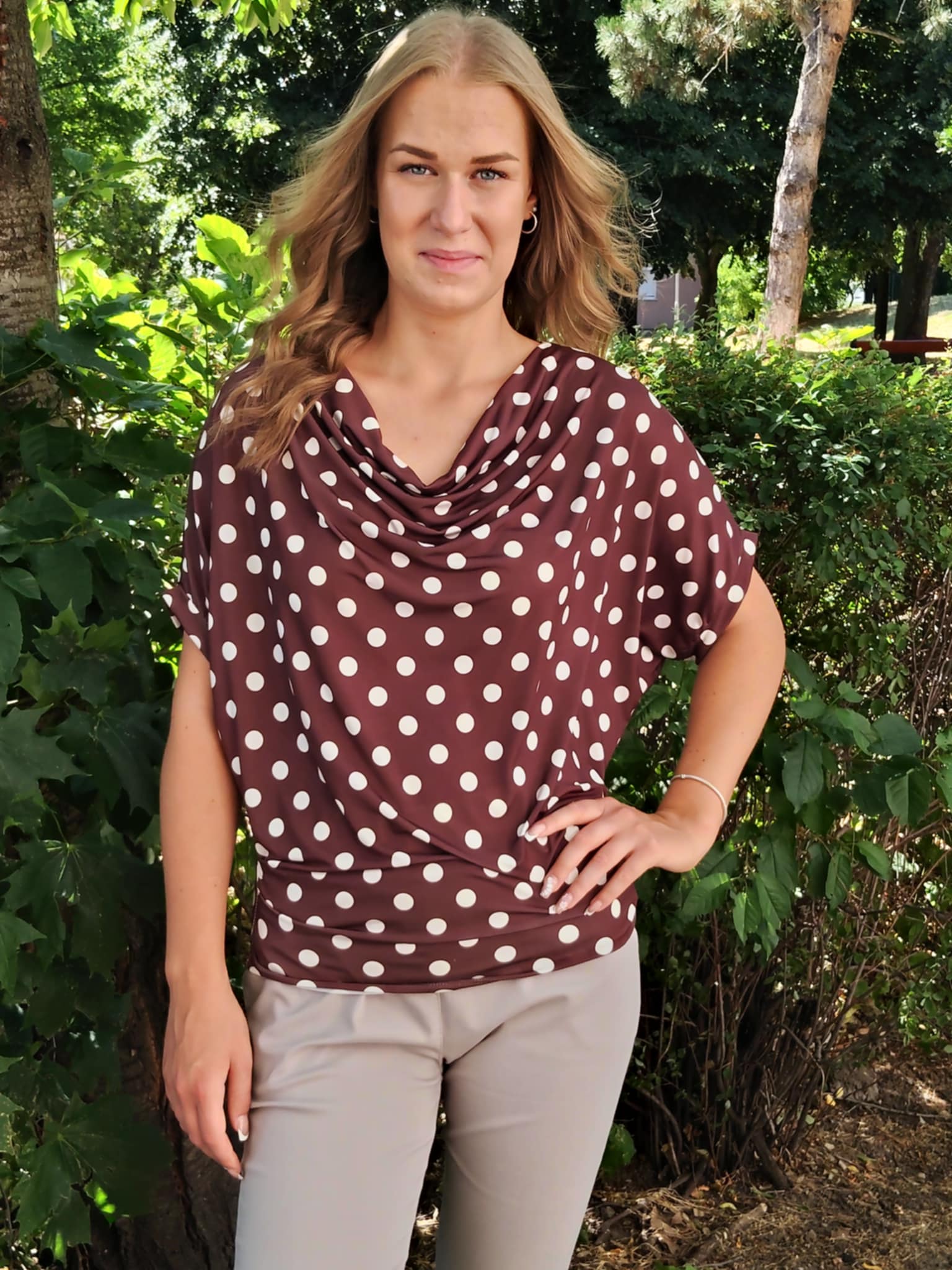 Hidegselyem ejtett nyakú női felső (S-XL)