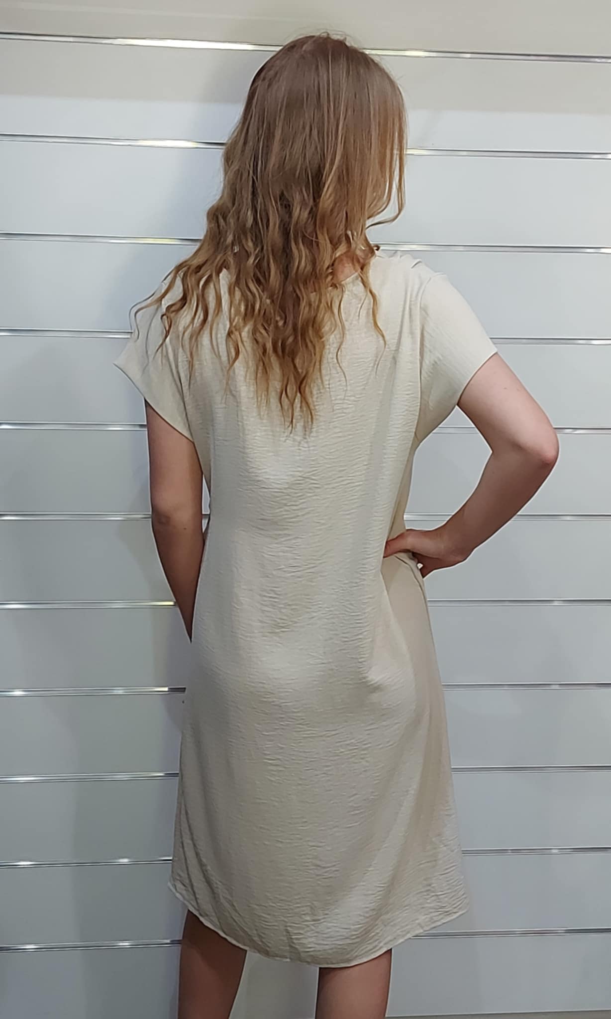 Női ruha megkötős derékkal – kényelmes, stílusos és sokoldalú( M-2XL)