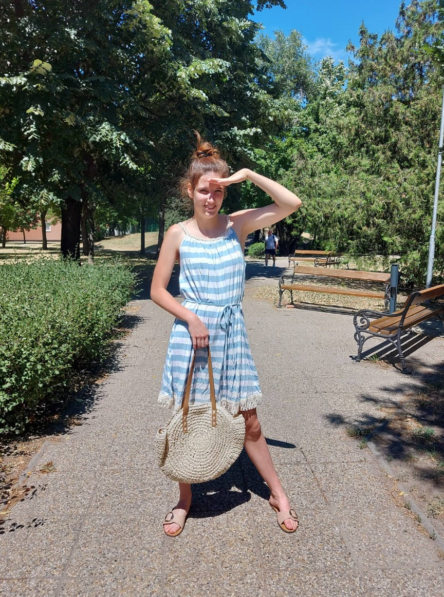 Spagetti pántos, csíkos nyári női ruha