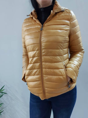 Open image in slideshow, Kapucnis steppelt női kabát-Mustár
