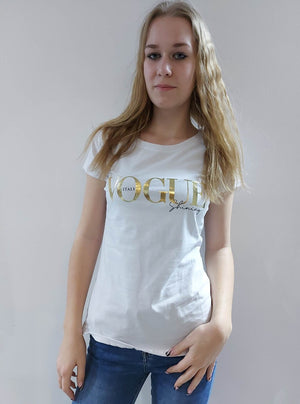 A kép megnyitása diavetítésben, VOGUE feliratos női póló
