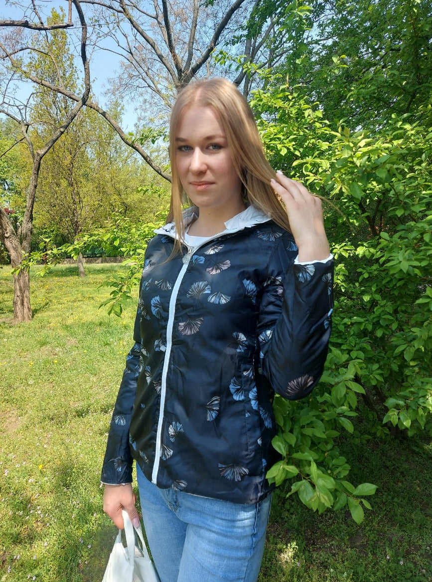 Kifordítható, steppelt tavaszi női kabát- Fehér